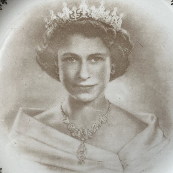 Vintage Crown Ducal Porcelain Plate Queen Elizabeth II England 1953 Coronation - Picture 3 of 10
